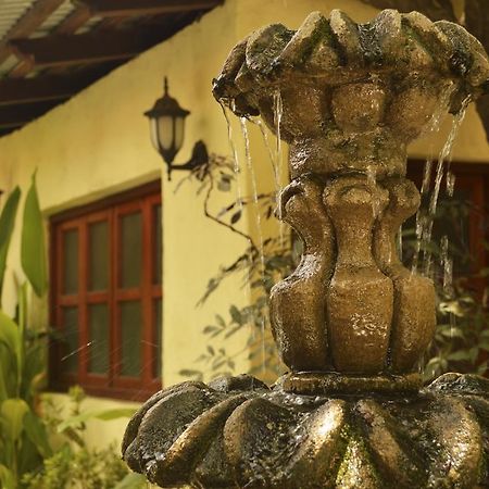 Hotel Real Leon Bagian luar foto